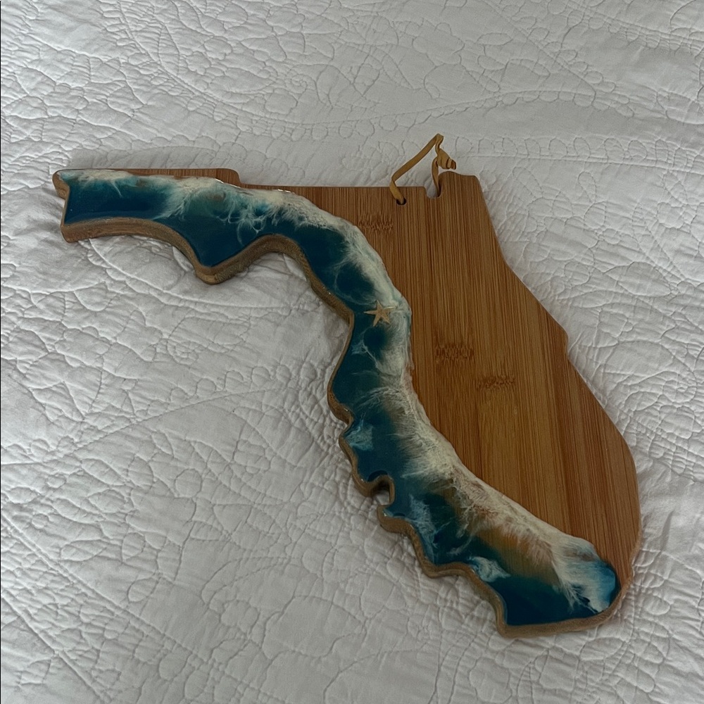 Florida Shaped Bamboo Cutting Board with Ocean Design